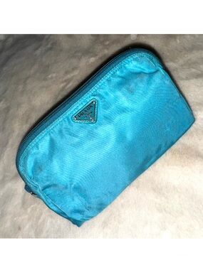 PRADA 🌟 RARE 🌟Tessuto Teal Nylon Cosmetic Bag Excellent Pre-Owned Condition